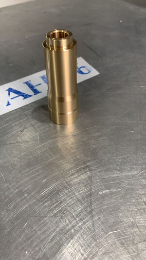 Втулка свечи зажигания 1001004037